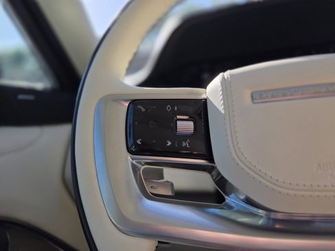 Certified 2023 Land Rover Range Rover SE image 24