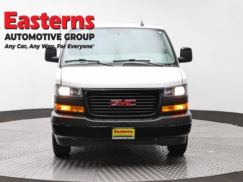 Used 2020 GMC Savana 3500 w/ Driver Convenience Package RWD image 2