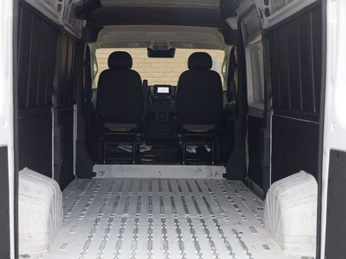 Used 2024 RAM ProMaster 2500 w/ Convenience Group FWD image 11