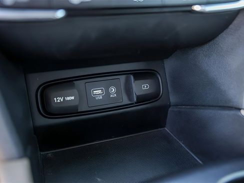 Used 2019 Hyundai Santa Fe SE image 21