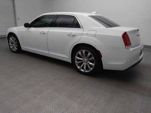 Used 2019 Chrysler 300 Touring L w/ Quick Order Package 22F RWD image 3