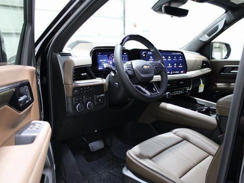 New 2026 Chevrolet Tahoe High Country image 2