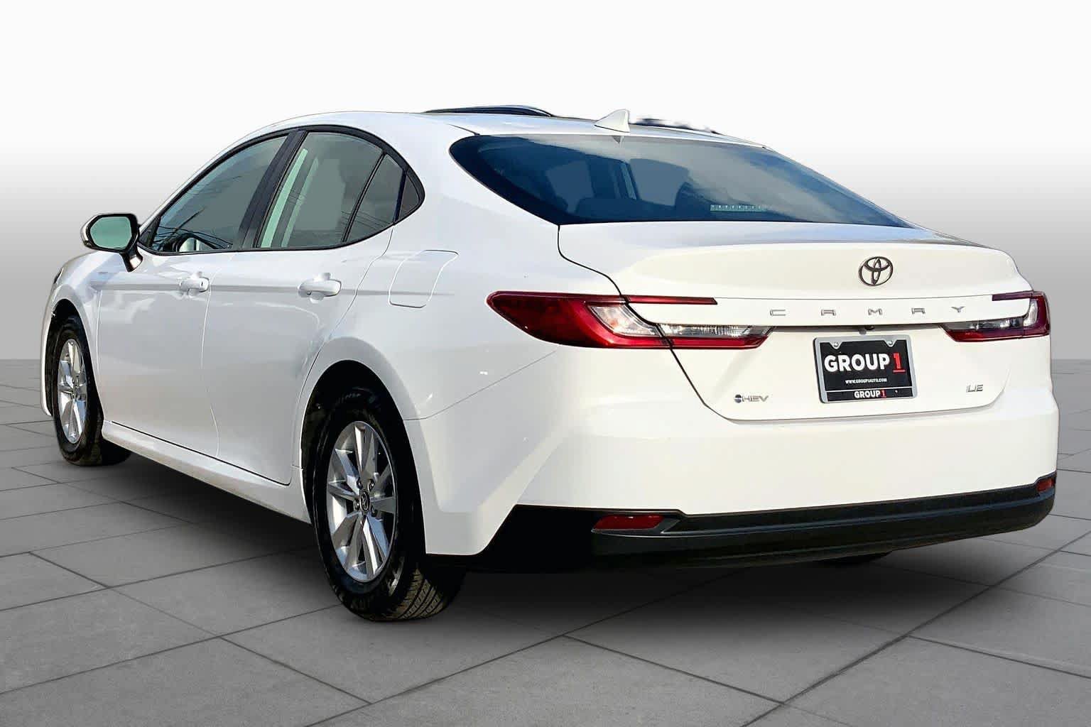 Used 2025 Toyota Camry LE FWD image 12