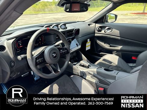 New 2024 Nissan Z Performance w/ Floor Mat Package RWD image 5