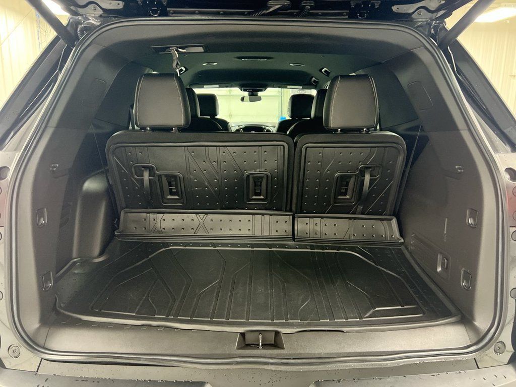 Used 2022 Chevrolet Traverse LT w/ LPO, Floor Liner Package AWD/4WD image 24