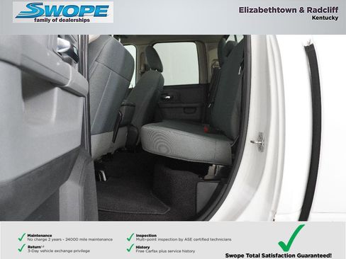 Used 2017 RAM 1500 Classic SLT AWD/4WD image 12