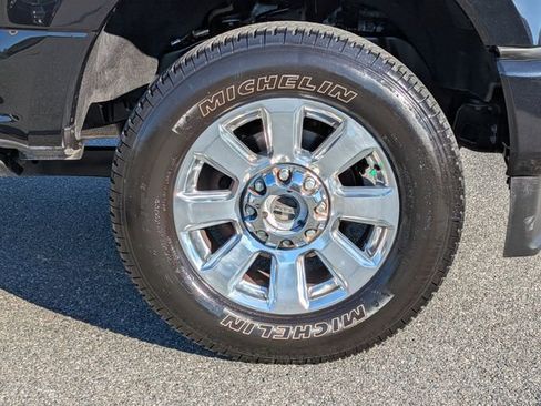 Used 2022 Ford F350 Platinum w/ FX4 Off-Road Package image 11