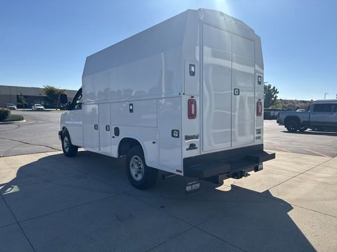 New 2024 Chevrolet Express 3500 w/ Power Convenience Package RWD image 7