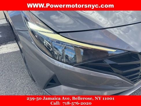 Used 2023 Hyundai Elantra SEL w/ Convenience Package image 9