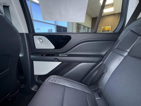 New 2026 Lincoln Aviator Reserve AWD/4WD image 15