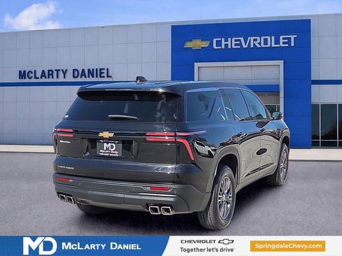 Certified 2024 Chevrolet Traverse LS FWD image 5