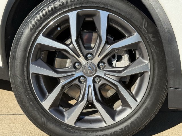 Used 2024 Acura MDX w/ Technology Package FWD image 9
