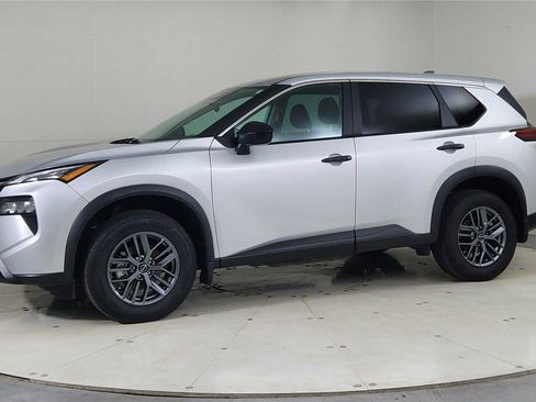 Certified 2024 Nissan Rogue S image 3