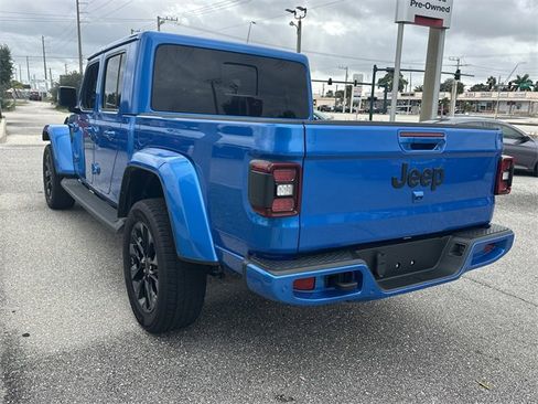 Used 2023 Jeep Gladiator Overland image 9