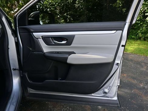 Used 2019 Honda CR-V LX image 24
