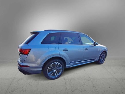 Certified 2025 Audi Q7 2.0T Premium w/ Convenience Plus Package image 8