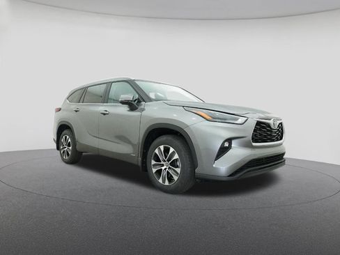 New 2026 Toyota Highlander XLE image 21
