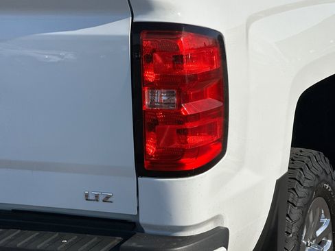 Used 2019 Chevrolet Silverado 3500 LTZ image 25