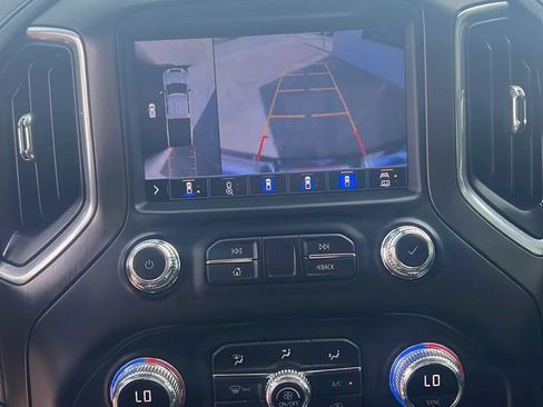 Used 2021 GMC Sierra 2500 AT4 w/ AT4 Premium Plus Package AWD/4WD image 21