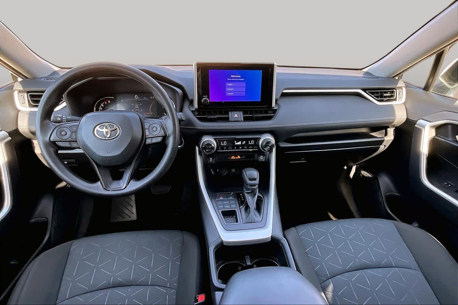 Used 2025 Toyota RAV4 XLE AWD/4WD image 14
