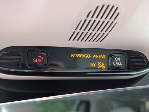 Used 2020 Volvo XC90 T5 Momentum FWD image 22