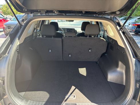 Used 2025 Kia Sportage LX FWD image 25