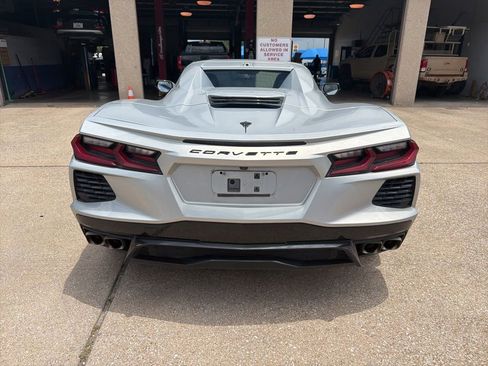 Used 2024 Chevrolet Corvette Stingray Convertible w/ 1LT RWD image 4