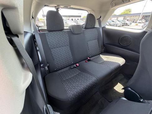 Used 2014 Toyota Yaris L FWD image 12