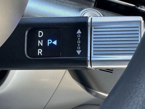 Used 2025 Hyundai Kona SE image 26