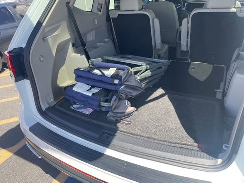 Used 2022 Volkswagen Atlas SE image 4