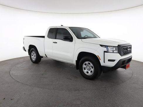 Used 2024 Nissan Frontier S AWD/4WD image 2
