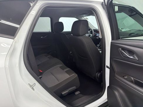 Used 2025 Chevrolet Blazer LT FWD image 16