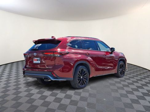 Certified 2024 Toyota Highlander XSE AWD/4WD image 6