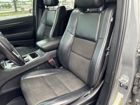 Used 2021 Jeep Grand Cherokee Laredo X AWD/4WD image 56