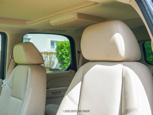 Used 2009 Cadillac Escalade AWD image 27