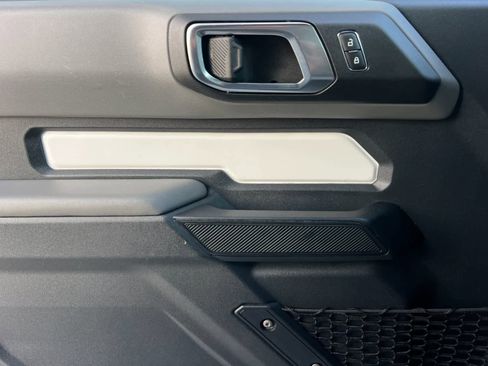 Used 2022 Ford Bronco 2-Door w/ Sasquatch Package image 12