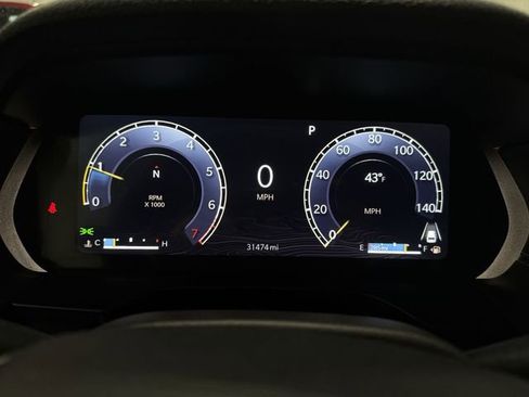 Used 2025 Jeep Grand Cherokee Altitude AWD/4WD image 12