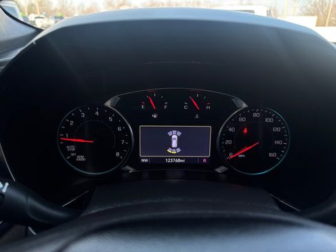 Used 2023 Chevrolet Equinox RS w/ RS Leather Package image 11