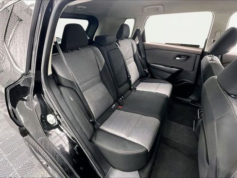 Used 2023 Nissan Rogue SV image 27