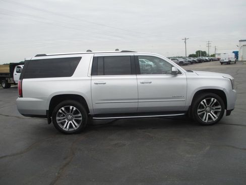 Used 2019 GMC Yukon XL Denali w/ Open Road Package AWD/4WD image 2