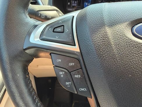 Used 2022 Ford Edge Titanium AWD/4WD image 27
