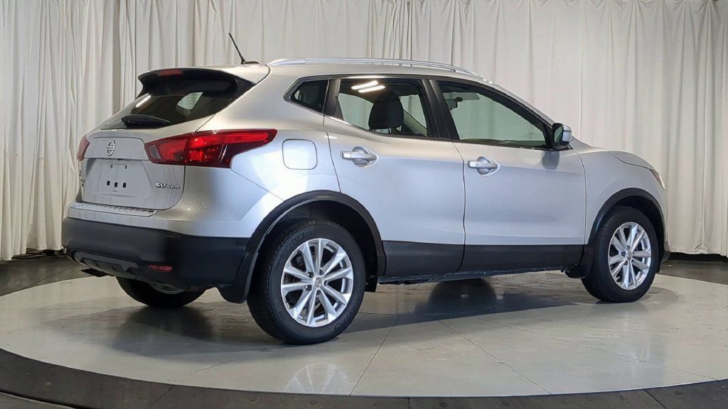 Used 2017 Nissan Rogue Sport SV w/ SV All-Weather Package AWD/4WD image 10