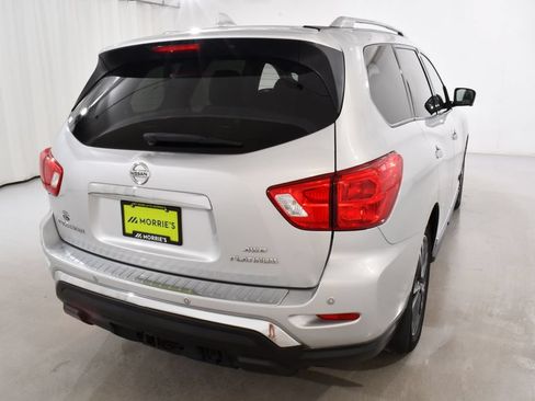 Used 2019 Nissan Pathfinder Platinum AWD/4WD image 12