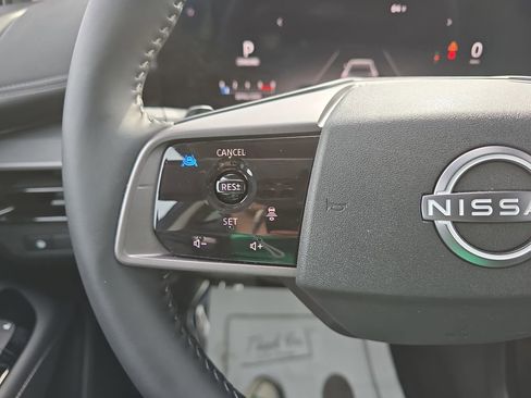 Used 2025 Nissan Murano SV image 21