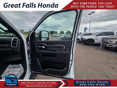 Used 2026 RAM 2500 Big Horn AWD/4WD image 14