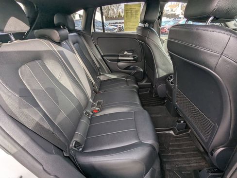 Used 2021 Mercedes-Benz GLA 250 4MATIC image 23