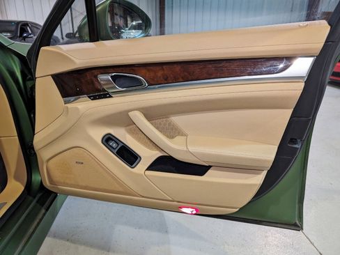 Used 2011 Porsche Panamera 4S image 26