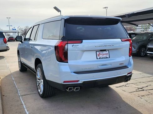 New 2026 GMC Yukon XL Denali w/ Denali Reserve Package AWD/4WD image 4