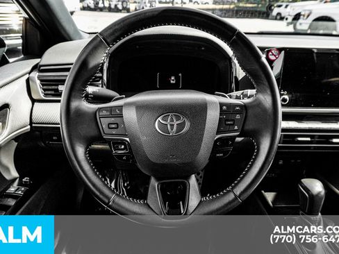 Used 2025 Toyota Camry SE image 29