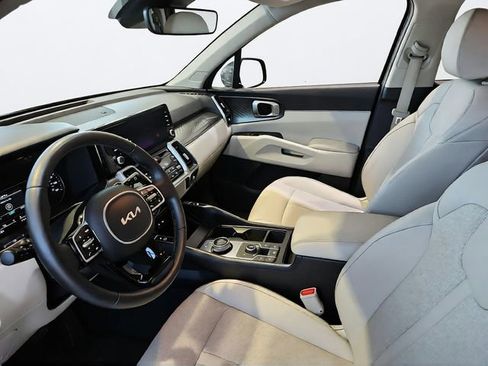Certified 2023 Kia Sorento EX AWD/4WD image 10